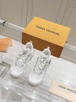 顶级版本：男款 LV路易威登 L家驴牌Runner Tatic系列 厚底 休闲 运动鞋 跑鞋原版购入开发 做货 本款 LV Runner Tatic 运动鞋融合