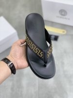 工厂价P220【实价】 【Versace】范思哲专柜新款男士休闲拖鞋系列！1:1复核全球限量款鞋面采用进口原单面料原板大底男鞋码数：39-44 多色可选