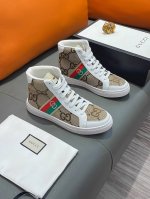 商品名称：Gucci 古驰正规码数: 38-44 高帮鞋商品材料：精选 牛皮鞋面，柔软羊皮垫脚；原厂特供大底