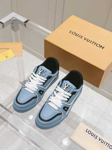 Lv Trainer 新色新款 铆钉款彩色情侣板鞋 这季新款颜色颜值爆表～值得入！七夕情侣款 码数：35-45 编号488-5