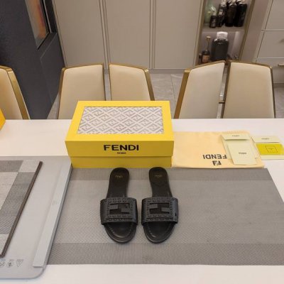 新一代荔枝纹牛皮绳穿织系列 Fendi顶级版 2025官方VIP 量版式高配版天地盖包装 认清包装高配版本，低端勿比。芬迪.24春夏季走秀主推系列，新品上线，实