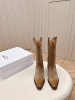 皮面 牛猄面 ，Celine专柜最新时装靴、走秀款时尚博主同款 早秋力推单品！复古欧美风格 炸街必备单品 凯旋门logo点缀 非常高端有气质 四季可穿的短靴 鞋