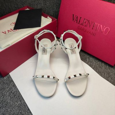 橙子出厂价 Valentino 华伦天奴 铆钉一字带高跟凉鞋 细跟凉鞋 跟高：7Cm 码数：34-42