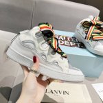 lanvin × Gallery Department 联名款限定系列；沉稳、笃定、活泼、经典与潮流、成熟与青春；诠释多面魅力组合构成一个五彩斑斓的艺术品浪凡情