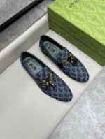 Gucci 古驰古奇2024新款皮鞋，此款鞋采用近几年比较流行的版型设计，外观时尚大气，鞋面采样进口牛仔布面料，真皮鞋底，上脚试试百搭！注：真皮鞋底在试穿时请注