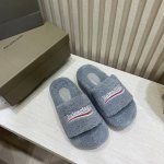 橙子出厂价 Balenciaga 巴黎世家 秋冬新款厚底毛毛拖鞋 蓬松柔软 亲肤柔软冬季必备款 底厚：4Cm 码数：35-42