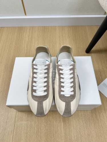 高版本Maison Margiela *马吉拉 20252025春夏新品 专柜新款复古拼色德训运动休闲鞋系列～新款Sprinters运动鞋轮廓采用做旧感尼龙与复