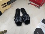 真皮底 Saint Laurent 圣罗兰、平板凉鞋早春专柜同步最新款LSY经典上乘美艳力作 专柜最火春夏系列 兼备气质 时尚 经典耐看的设计风格 上脚效果特别