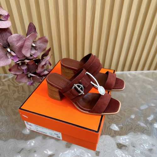 2025 新款Hermès 爱马仕经典高跟 凉鞋极约复古的设计 浓厚的异域风情 时髦感十足、随便上脚都很有腔调简简单单的款式随便搭配一下高级感就很棒百搭的颜色流