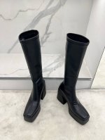 独家新款 ‘’ Naked Wolfe 2025 Ss 粗跟防水台弹力靴强烈推荐！当下最热门厚底鞋品牌、品质依旧、区别市面抢出版本、自购原版独立开发、鞋面采用订