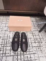 半拖P340，单鞋P350 miu Mi* 25Ss Holiday 系列 新款平底包头半拖/单鞋 乐福鞋 少女Miu真的不是吹嘘的！蝴蝶结+丝绒真的Buff叠