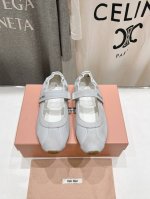 高版本出厂 Miumiu 缪缪25Ss早春走秀新款一脚蹬懒人鞋玛丽珍芭蕾舞鞋 平底单鞋 官方春夏走秀新款，时髦百搭 即可咸又可甜 一点也不磨脚 无论光脚穿还是搭