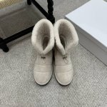Zp级 Brunello Cucinelli 羊羔毛包子靴 Bc有着原汁原味意大利奢侈审美dna，以及对女性的深刻理解与苦心钻研，Open Walk Ankle