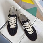 顶级版本：情侣款 Maisonmargiela Mm6 马吉拉 情侣款 德训鞋 休闲 运动鞋 原版购入开发 做货 鬼才设计师品牌，一个轻奢品牌 这一款德国训练鞋