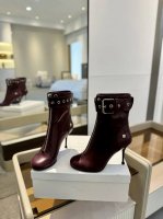 vanda Novak 顶级版本 : 全网独家出售 全网独家代理销售，支持验货 正品.正品.正品 重要的事说三遍 官网最新发布 2025春秋款融入了几丝性感风格