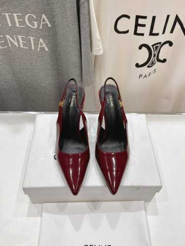 高版本出厂 Celine 赛琳2025Ss夏季新品简易尖头高跟凉鞋～ 复古简约又时尚 上脚舒适.百搭.显瘦，超有气质～百搭日常着用都是一绝的单品！小平跟轻松无压