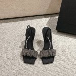 p：430，代购级别！ alexander Wang亚历山大王高跟鞋女士奢侈品Alexande* Wang原版1:1的材料 凹凸感带按摩的鞋垫，搭配最潮方头+进