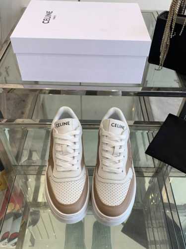 CELINE 赛琳 25ss最新 Block系列 系带 厚底女款 休闲运动鞋TRIOMPHE 皮革贴饰，瞬间给这款 BLOCK 运动鞋注入了清新柔美的魅力，爱了