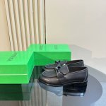 Bottega Venet* 女士astaire乐福鞋 原版一比一做法 一致五金 当今流行的又一趋势 天花板啦 3色百搭 精致平底 包裹面料 同色跟皮 用心设计