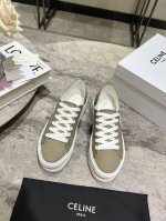 顶级版本330， celin*E 思琳春夏款拼皮帆布鞋 简单 舒服 干净 就这你以为Hedi设计的只是普普通通的球鞋吗 他有注入自己的时髦巧思厚底鞋设计是为了穿