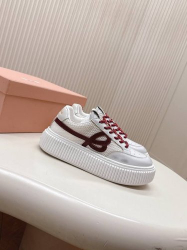 Miumiu丨缪缪 2025 新款 厚底 复古风 休闲 饼干 松糕 运动鞋 颜值担当火爆款脏脏鞋 不得不入的一款～做旧时尚，简约高级 随意搭配上脚非常舒适，年度