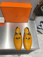 顶级版本 Hermes 爱马仕经典女士半拖 今年h最新限量色 凯莉mini Kelly扣 半拖 、纯进口特定小牛皮，手工制作. 高端订制 正品开模定制 手工缝制