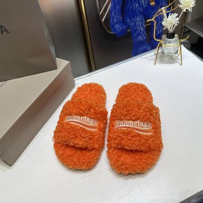 橙子出厂价 Balenciaga 巴黎世家秋冬潮品毛毛拖鞋 鞋面字母图案，电绣徽标刺绣工艺，高级感满满当当，上脚特别漂亮！欧美名媛明星网红girl大爱款，精致鞋