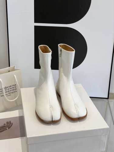 出厂价 高定品质！Maison Margiela MM6分趾鞋 Tabi 意产植鞣羊皮！欢迎对比 真正的原版大底！情侣码数Size:35-40
