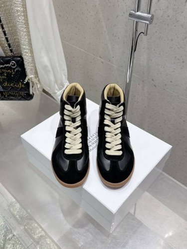 情侣款 男10 Maisonmargiela Mm6 马吉拉 高帮情侣款针织连袜漏孔德训鞋 休闲运动鞋 原版购入开发 做货 鬼才设计师品牌，一个轻奢品牌 这一款