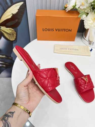 路易威登lv 官网1:1大量现货热卖中码数35–43。平底橡胶 。真皮底+4035。42。43。44订做不退换