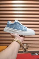 出厂价 LOUIS VUITTON 原单跑量价 水染牛皮内里 新款LV路易威登 * 顶级版本 LV经典潮鞋！选用进口原版牛皮 水染牛皮内里.原版耐磨橡胶大底！高