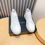 工厂 Armani 阿玛尼新款时尚男士运动鞋精心打造国际品牌 此款休闲鞋集优质面料与精湛工艺于一身，鞋面选用头层牛皮压花制成！羊皮内里羊皮垫脚。上脚效果帅气有型