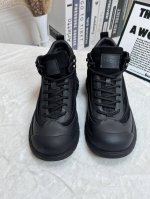 工厂价 真羊毛 Ugg 爆款男鞋官方网同步正品品质不是一般市场仿货可比拟的鞋面为进口意大利磨砂牛皮，内里：垫脚级真羊毛只有a级才能显效果 手感柔滑细腻鞋型大气，