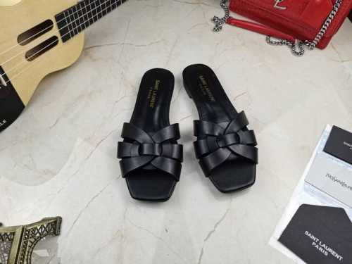 真皮底 Saint Laurent 圣罗兰、平板凉鞋早春专柜同步最新款LSY经典上乘美艳力作 专柜最火春夏系列 兼备气质 时尚 经典耐看的设计风格 上脚效果特别