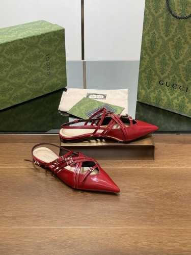 Gucc高端精品 2024早秋系列新品平底尖头小方扣细带芭蕾鞋套脚后系带浅口单鞋精致优雅俏皮时髦平底鞋亮眼gucci搭扣点缀高质感经典款式便鞋 原汁原味原单品质