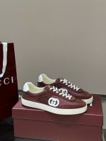 出厂价 实价 Gucc*古奇-德训鞋24Ss春夏新品，情侣款运动鞋出货，这款运动鞋设计灵感源自意大利海岸的夏日风情和海滩俱乐部。低调内敛的互扣式双g巧妙呼应贯穿