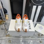 新色 超级火爆 情侣款 LOEWE 罗意威 早春最新内增高拼色德训鞋 阿甘鞋 小白鞋 超级好看 超级百搭 超级舒服 拼色拼接鞋面 非常高级隐藏式内增高5cm！脚