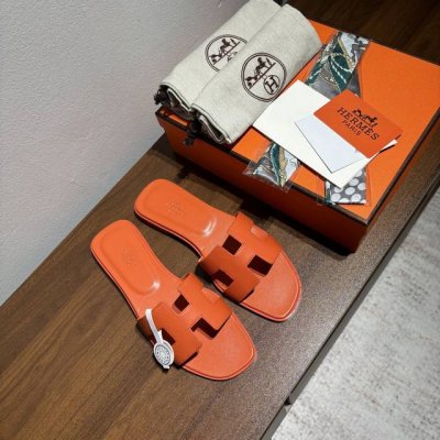 出厂价：310赠送随机搭配丝巾 品牌：Hermes官网最新色系 编号：H01-2024003 颜色：经典桔 码数：35-40全码(34 41 42定做不退不换)