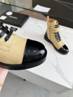 Chanel 23新款字母搭扣系带菱格纹短靴 ， 官网同步， 鞋楦材料原版一比一复刻，上脚舒适感非常好；面料：超柔软进口牛皮， 内里:羊皮里 ；颜色5色：黑色，