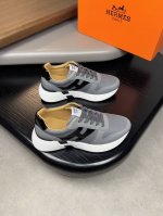 码38-45 38.45定制-高端品质 原单休闲运动鞋-鞋面：摔纹小牛皮、纳帕小牛皮、鞋身车缝′H′图腾-内里：水染牛皮-大底：超轻tpu发泡 橡胶；双色成型大