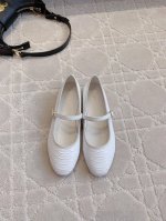 出厂价 Celin*新款玛丽珍平底鞋 绝美的一款鞋子 复古时髦又百搭 上脚超级舒适 鞋面小牛皮 内里垫脚羊皮 意大利真皮大底 尺码35-39