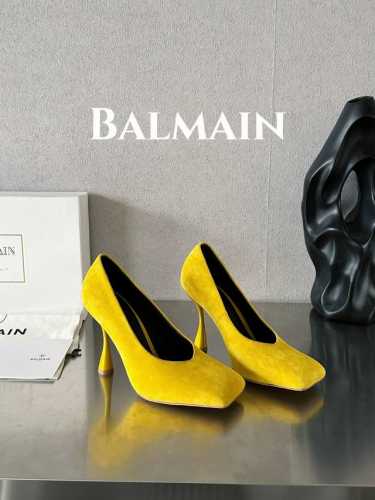 出厂价 Balmain 巴尔曼 巴尔曼 方头酒杯跟单鞋 此款彩色皮革酒杯跟，方头，会标图案。 海外订购原版，1:1完美复刻！ 历时三个月精工打造，五金，鞋跟都是