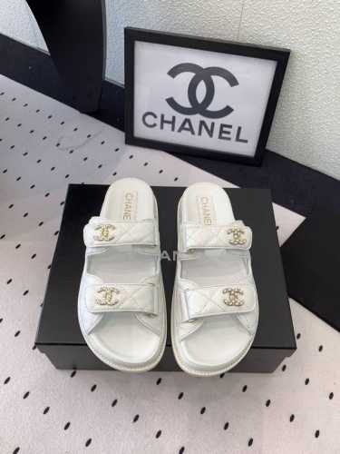 Chanel新款早春沙滩鞋 顶级版本 简单的万能百搭神器 各大明星上脚神器 原版进口羊皮鞋面 进口羊皮内里垫脚 原版全层真皮大底 Size：35-40 41订做