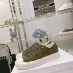 出厂： size：35-41 41码订做不退换 Dior迪奥 刺绣 系列. 图案系带平底休闲鞋