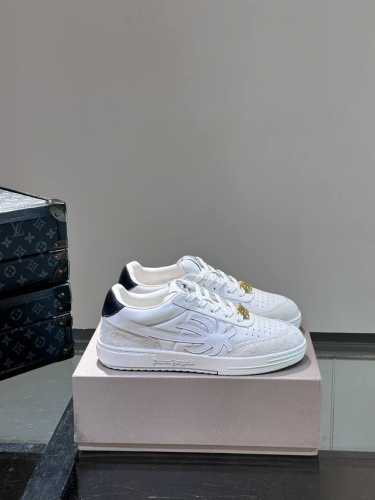 Palm Angel* 棕榈天使男士休闲运动板鞋，上脚舒适柔软 时尚百搭！采用头层牛皮鞋面拼接打造，美式复古风格，上脚时尚酷炫，非常值得入手一款休闲又运动的鞋履