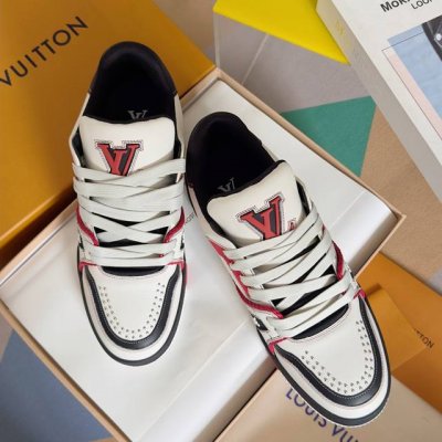 顶级版本：男款 Lv Tarine路易威登 驴牌 L家 情侣款 柳钉 休闲 运动鞋 滑板鞋 原版购入开发 做货 本款 Lv Trainer 运动鞋为粒面牛皮革渲