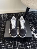 代购级 Chanel 25Ss 早春度假系列运动鞋 休闲鞋 原版购入开发 做货 经典设计 重新演绎手绘漫画风 空白区可自行涂鸦上色，白底黑边的勾勒方式 赋予运动