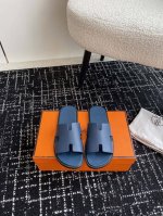 代购级 Hermes爱马仕lzmir系列 情侣款 老舅鞋 复古 二舅拖鞋 H拖 凉鞋 原版购入开发 做货 小牛皮和麂皮山羊皮凉鞋，经典“H”型鞋面 此鞋款是您衣