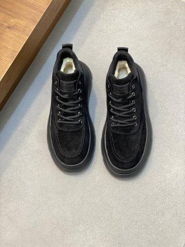 Ugg系带厚底运动男鞋. 时尚感十足 休闲百搭 磨砂鞋面高级又不显老气 鞋面防水防油污时尚好打理 内里羊皮毛一体 舒适保暖 上脚一点不臃肿 超级洋气 Size: