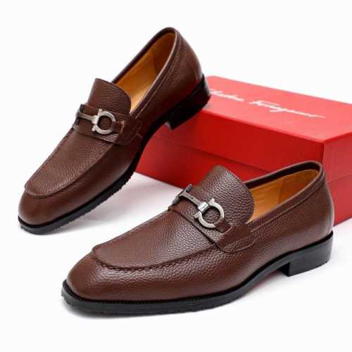 商品商标：Ferragamo 菲拉格慕 休闲皮鞋正码码数: 38-44 45订的制商品材料：精选 进口头层荔枝纹牛皮鞋面+奢华五金扣，进口水染牛皮内里 强烈立体